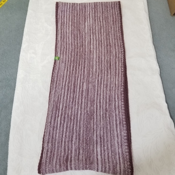 this is J Infinity Blanket Scarf - Picture 7 of 8